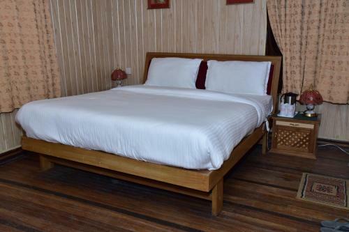 Hotel Snow King Retreat