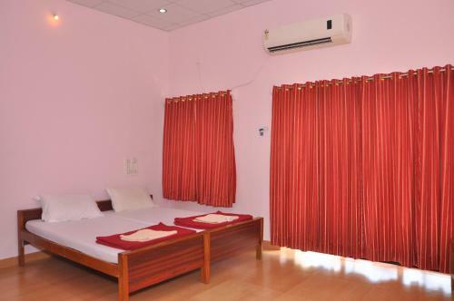Hotel Koyna Lake Resort