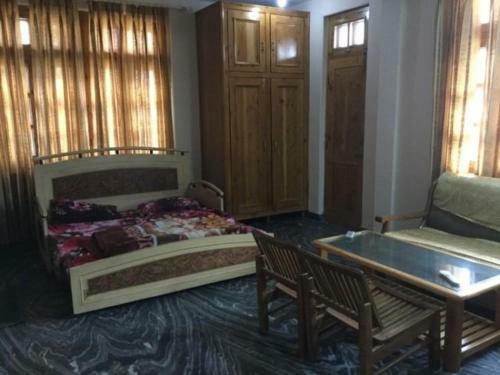 Hostal River Site Guest House