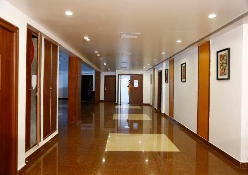 Hotel Triguna Clarks Inn Kurnool