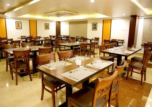 Hotel Triguna Clarks Inn Kurnool