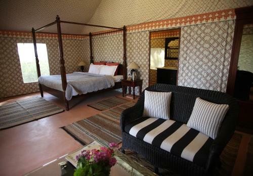Hotel Ahilya Fort