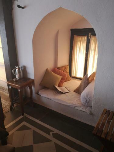 Hotel Ahilya Fort