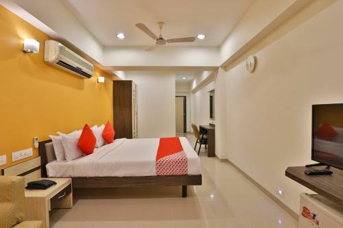 Hotel Oyo 35378 Galaxy Residency
