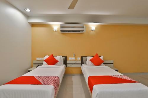 Hotel Oyo 35378 Galaxy Residency