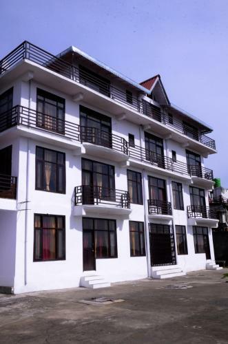 Lord Krishna Himalayan Hotel And Restaurant