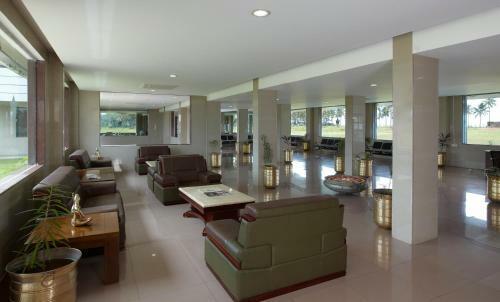 Hotel Rns Golf Resort & Nature Cure Centre