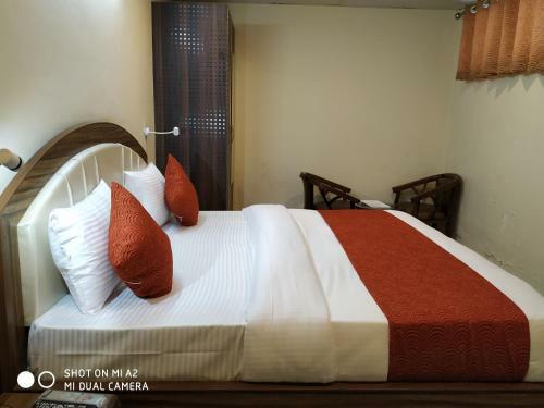 The Modern "a Home Stay - Away From Home"