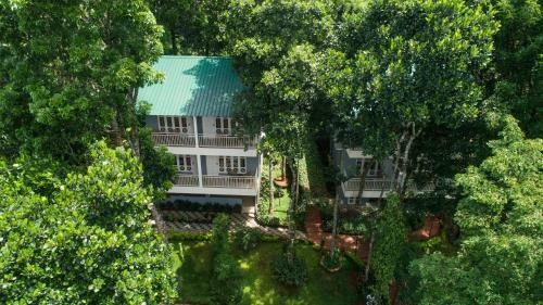 Hotel The Breeze Resort Munnar