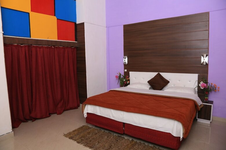 Prince Hotel Mallroad