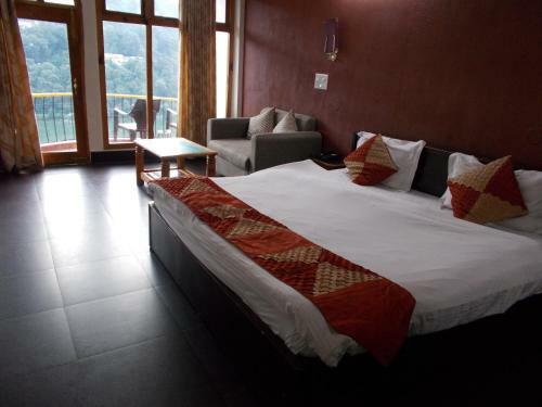 Hotel Relaxed Stay In A Breezy Building