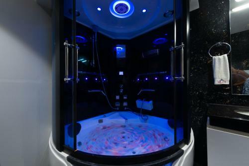 Hotel Vlr Residency