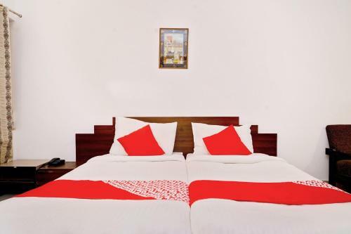 Hotel Oyo Flagship 14469 Darshan Tower Gitanjali
