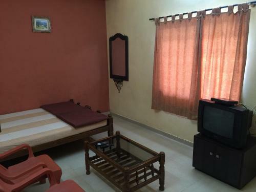Bed & Breakfast Mtdc Approved Mohiniraj Guest House