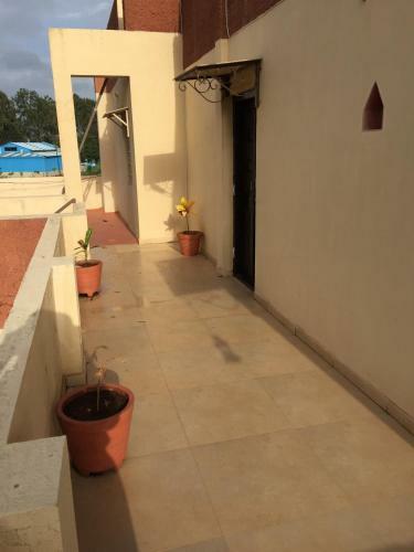 Bed & Breakfast Mtdc Approved Mohiniraj Guest House