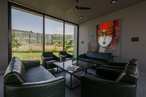 Casa Lake View Villa