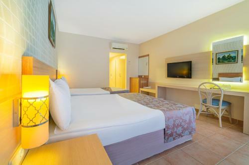Hotel Justiniano Club Park Conti