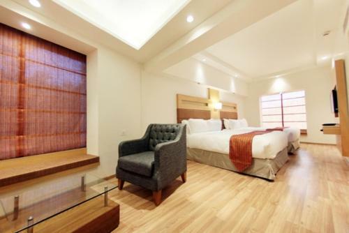 Hotel The Emerald Park