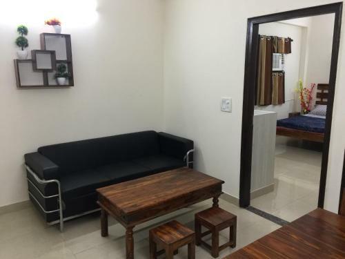 The Raveesh Service Apartment