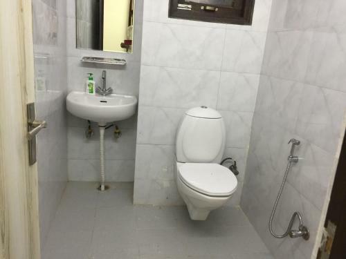 The Raveesh Service Apartment