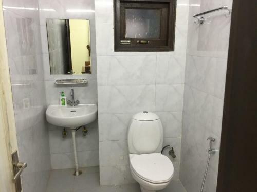 The Raveesh Service Apartment