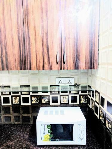 Bed & Breakfast Comfortable Homestay Near Metro