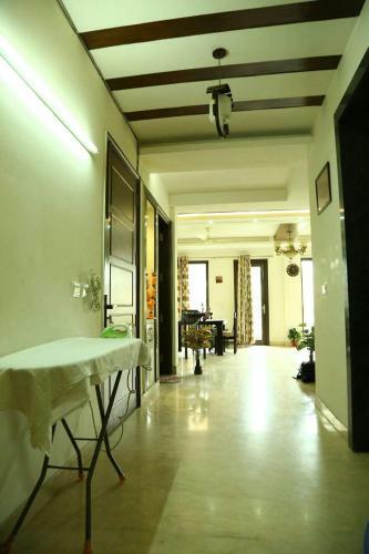 Hostal Service Apartment In Saket