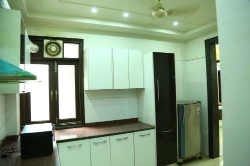 Hostal Service Apartment In Saket