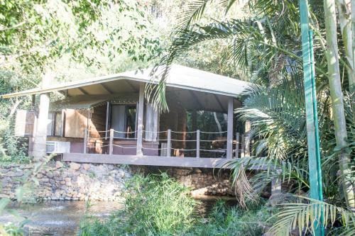 Ravine Hotel