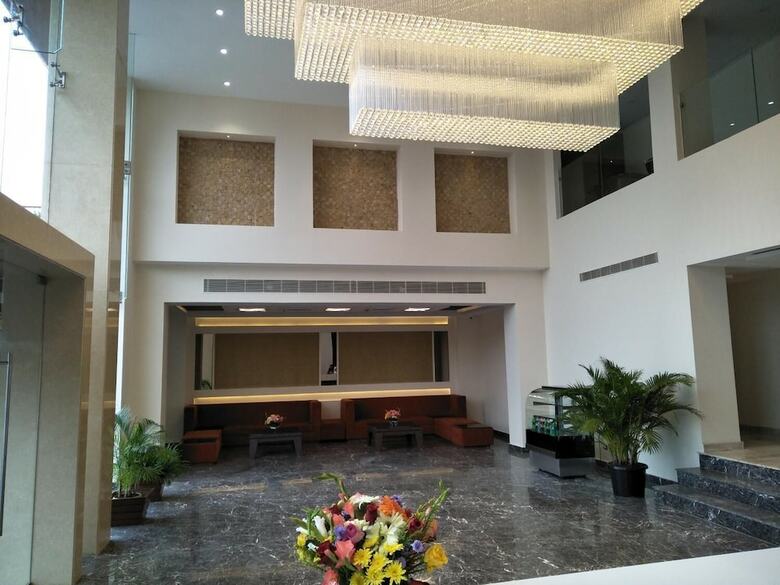 Hotel Mansha Regency