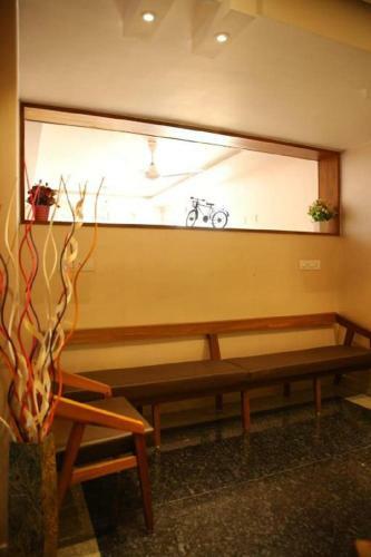 Hotel Le Holiday Inn