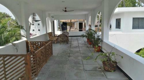 Hostal Villa Anna Pondy