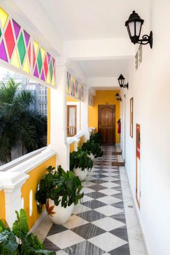 Hotel De Petit