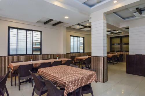 Hotel Treebo Trip Mahalaxmi Executive