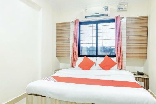 Oyo 62342 Hotel Silver Palm