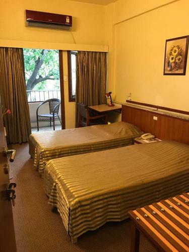 Swaroop Hotel