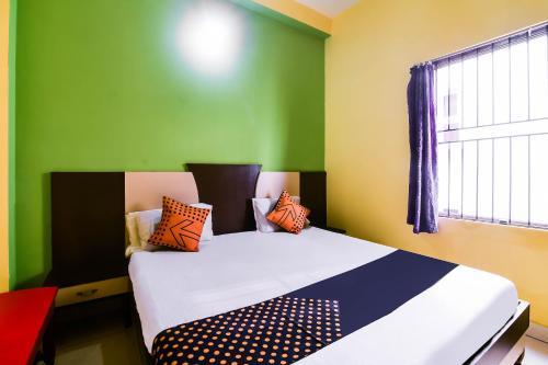 Spot On 63771 Hotel Puri Dham