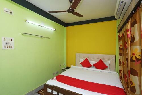 Oyo 22892 Hotel Divine