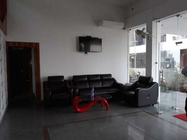 Hotel Goroomgo Shayon Residency Puri