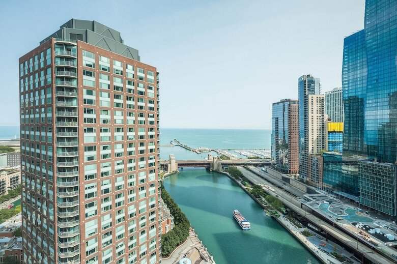 Sheraton Chicago Hotel & Towers