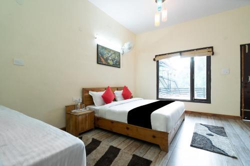 Oyo 68970 Hotel Dolph-inn