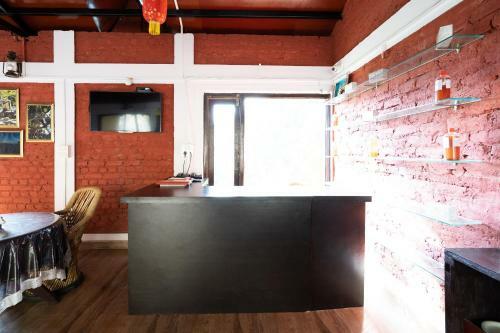 Oyo 68970 Hotel Dolph-inn