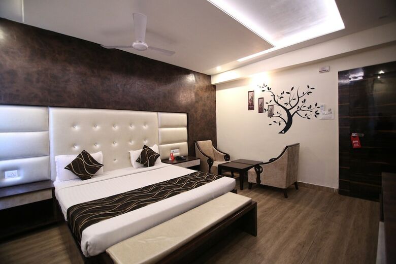 Oyo 4779 Hotel Vansh Palace