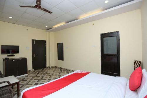 Oyo 24840 Hotel Ashiana Farm