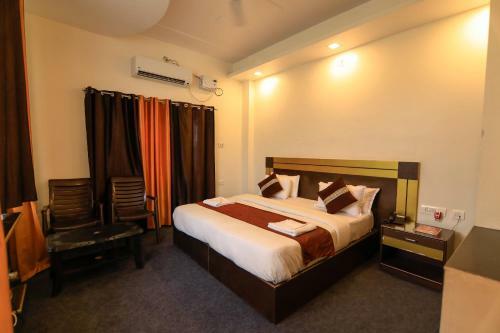 Hotel Shanti Residency - Ganga View