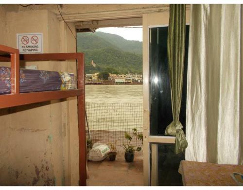 Hostal Dormitory At Ganga River