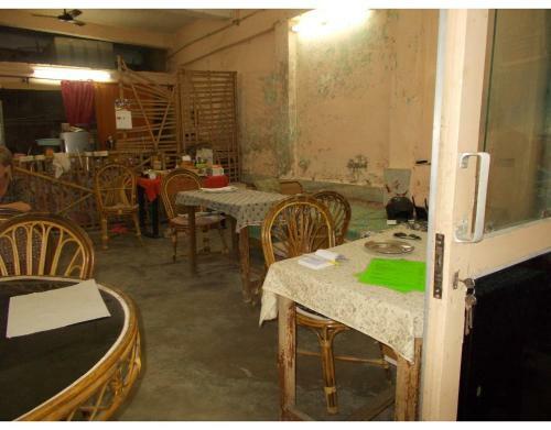 Hostal Dormitory At Ganga River