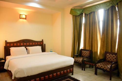Hotel Vasundhara Palace