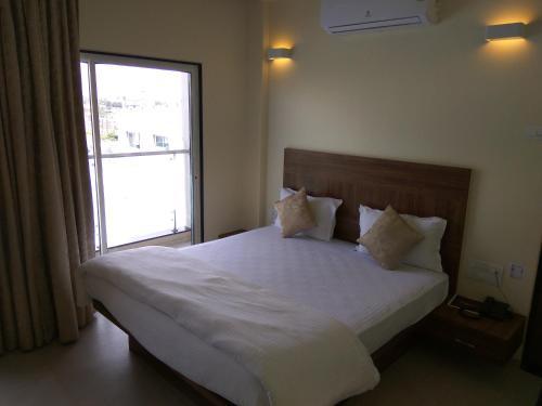 Hotel Manasi Pride