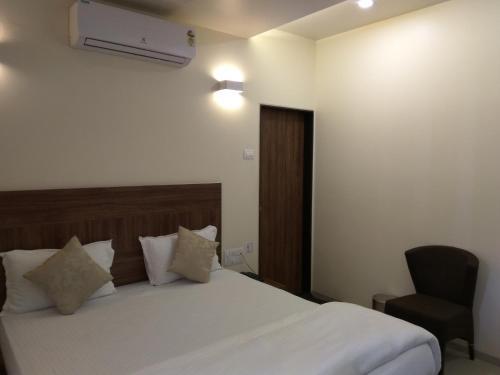 Hotel Manasi Pride